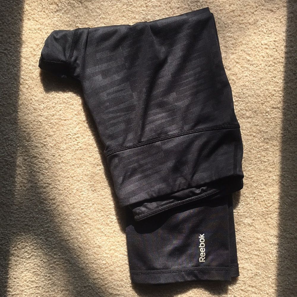 Reebok black Crop Leggings size large